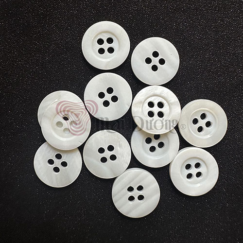 Nút áo RiverShell
